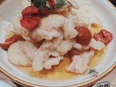 -山楂树融合菜餐厅