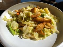 包包菜炒馕-伊带伊路新疆美食府(呼家楼店)