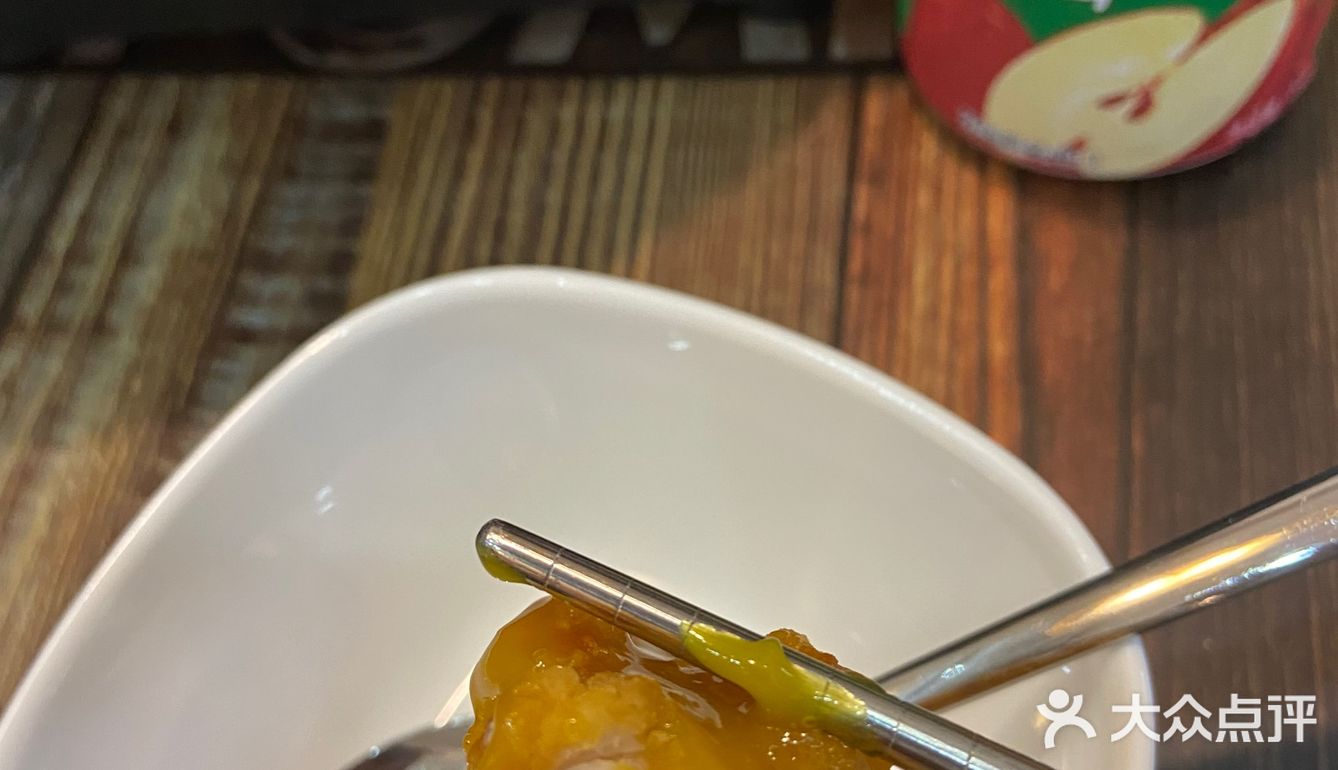 吾悦广场旁边小街里面的韩料店