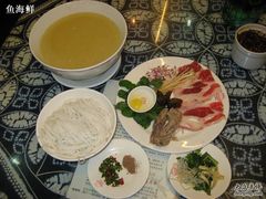 金牌肥牛米线-桥香园云南过桥米线(金马碧鸡店)