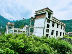 -四川汶川特大地震漩口中学遗址