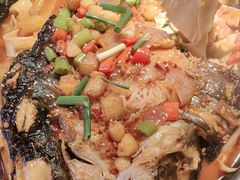 -鸣记脆皮烤鱼·海鲜烤鱼(三八广场店)