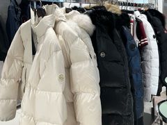 -百年港湾奥特莱斯(香炉礁店)