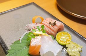 Sashimi Assortment 3 Types (One of Them)