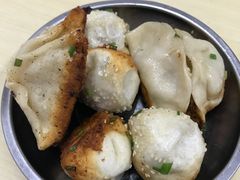 -黄阿姨锅贴大王(万航渡路店)