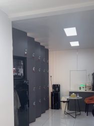 -阿三造型烫染•接发
