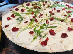 可瑞姆芝士冷披萨-HIGH FIVE哈福手工汉堡(桂林路店)