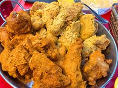 -BHC炸鸡(明洞总店)