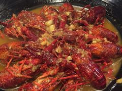 -虾弄弄海派小龙虾·牛羊蝎子火锅