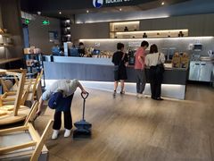 -瑞幸咖啡(怡富广场店)