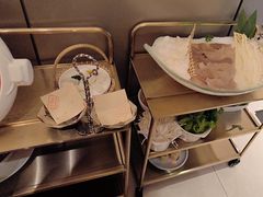 -左庭右院鲜牛肉火锅(金山万达店)