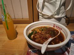 -呷佬·长沙手工米粉(金沙江路店)