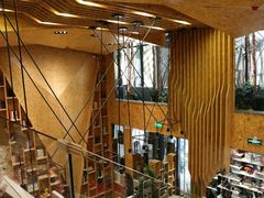 -新华里咖啡书吧(新华书店小寨店)