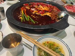 -卤校长老火锅(杨家坪直营店)
