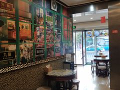 大堂-广信牛奶甜品世家(台东店)