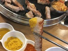 -江南猪肉商会无限续吃(弘大店)