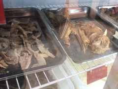 -金鼎雪山牦牛杂火锅(理县总店)