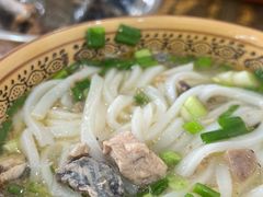 -正宗李家土鸡米线店