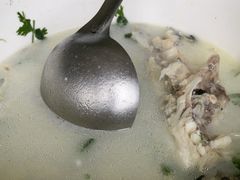-美顺香食府鱼头老店(雪野湖店)