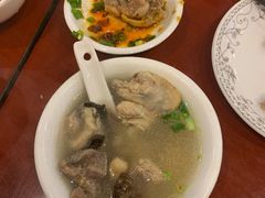 -鲁朗纳麦石锅鸡庄园