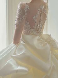 -LOVE SHINE婚纱·红鼎庄龙凤褂·妈妈装定制