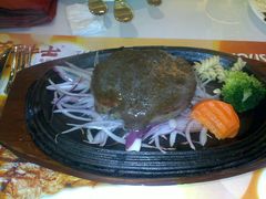 淋了酱汁的牛排-斗牛士牛排餐厅(协信星光时代广场店)