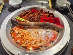 -四小区火锅·巷子里的重庆火锅(花照壁店)