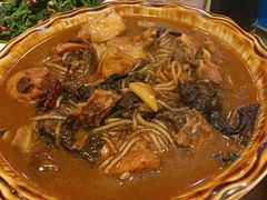东北小鸡炖蘑菇-东北农家小院(定西路店)