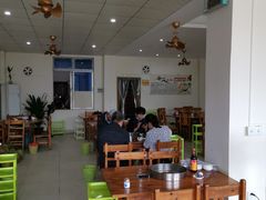 大堂-15年老字号鑫鑫猪肚鸡·椰子鸡海南火锅(兴隆华侨农场店)