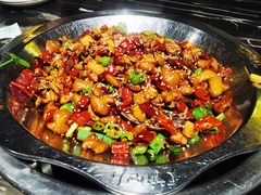 干锅肥肠拼兔子-戴师傅川西坝子(彩泉旗舰店)