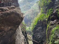 -龙水峡地缝景区