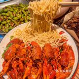 香港人过关都要来吃这家座无虚席的烧烤店！