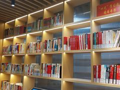 -漕河泾街道图书馆(漕河泾社区文化活动中心店)