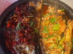 -鸣记脆皮烤鱼·海鲜烤鱼(三八广场店)