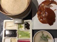 酥不腻烤鸭-小大董·烤鸭(观景餐厅·南京西路店)