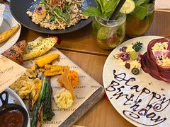 -Mark&Mars Restaurant