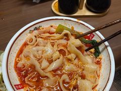 -顺溜·手工刀削面·黑金店(铜锣湾店)