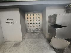 -穹六人间 people 6(岳阳路店)