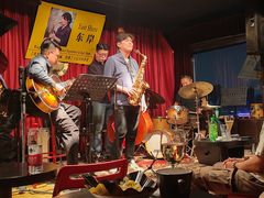 -东岸Cafe 爵士俱乐部