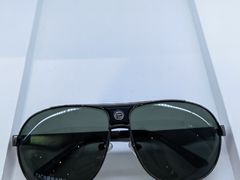 -罗伯特眼镜·蔡司官方授权(罗湖国贸店)