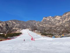 -石京龙滑雪场-停车场