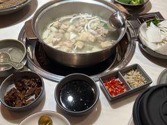 -喃喃椰·糟粕醋·椰子鸡火锅(七堡花园店)