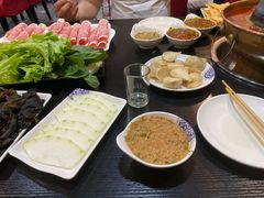 -楼外楼大刀肉传统火锅居(繁荣路店)