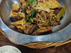 -愉肴麻辣香锅(中山路店)