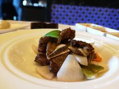 酸梅子牛仔骨-富力丽思卡尔顿酒店·丽轩中餐厅