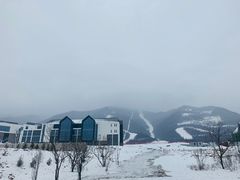 -鳌山滑雪度假区