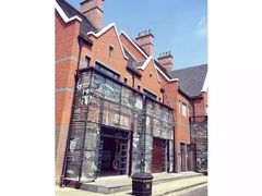 -钟书阁(松江泰晤士小镇店)