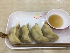 -珊珊小笼馆(仙霞路店)