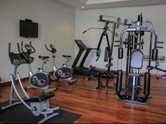 -潮漫酒店(北京通州环球度假区临河里地铁站店)