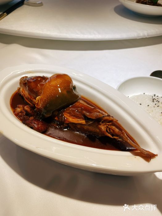 信园红烧河豚鱼图片